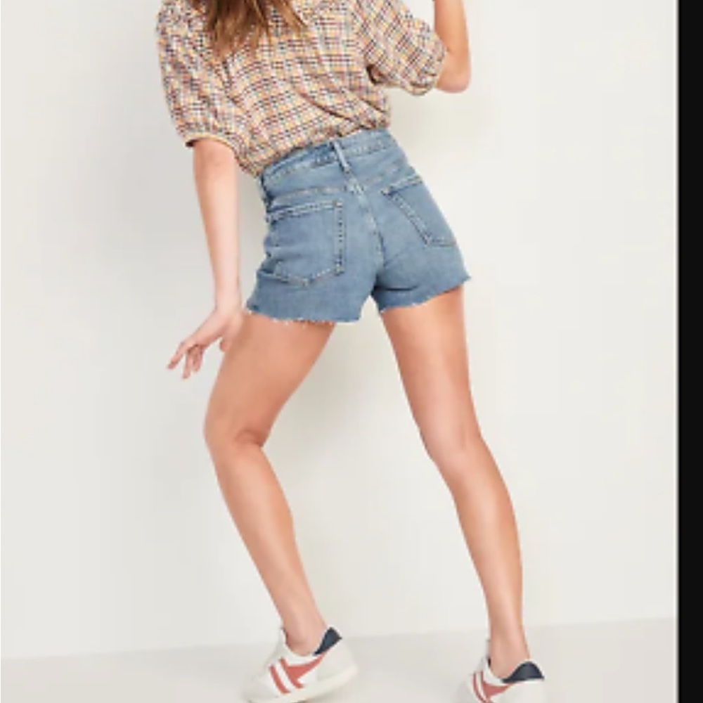 Old Navy Women's High-Waisted O.G. 3" Cut-Off Jean Shorts